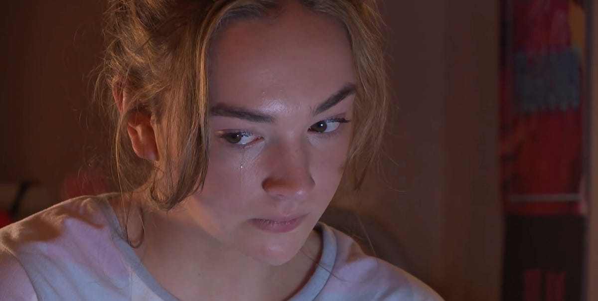 Hollyoaks’ Frankie shares devastating choice with Lucas